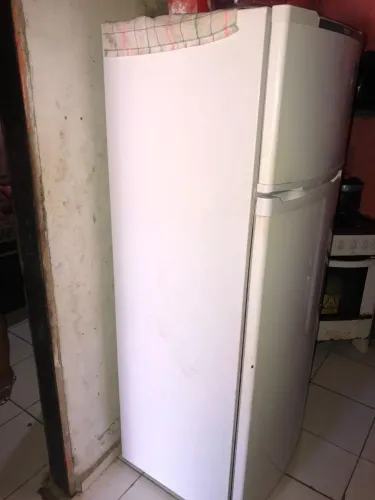 Vende-se geladeira 