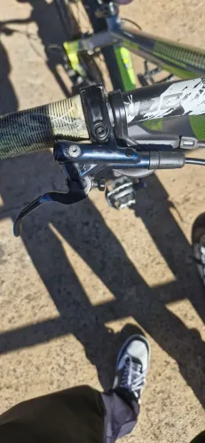 Freio Shimano SLX M7100 com pastilha ice tech