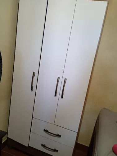 Guarda roupa e cômoda