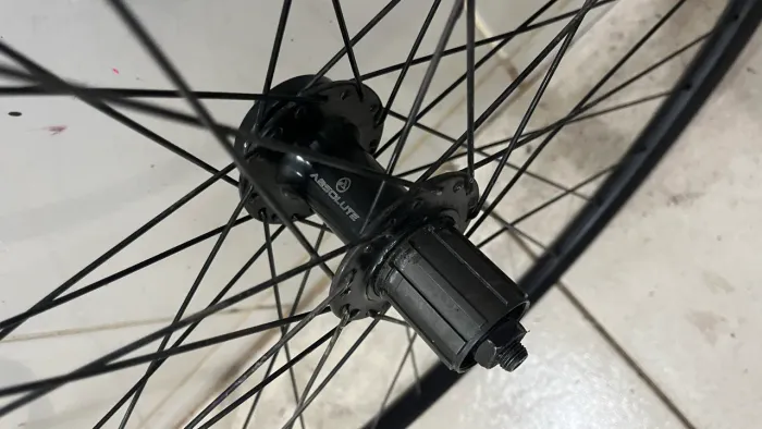 Par de aros 29 cubo absolute k7