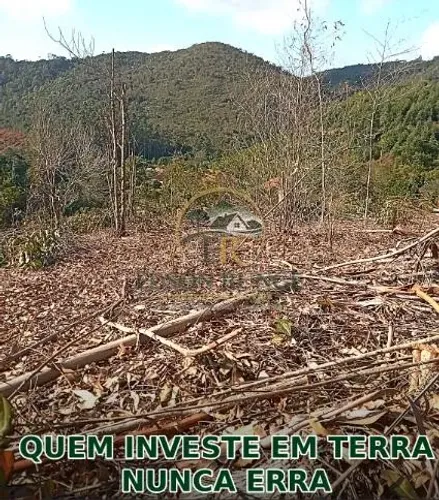 Terreno de 4 hectares em Santa Teresa - E.S.