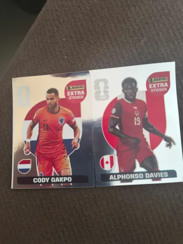 Figurinha Bronze - Alphonso Davies e Cody Gakpo