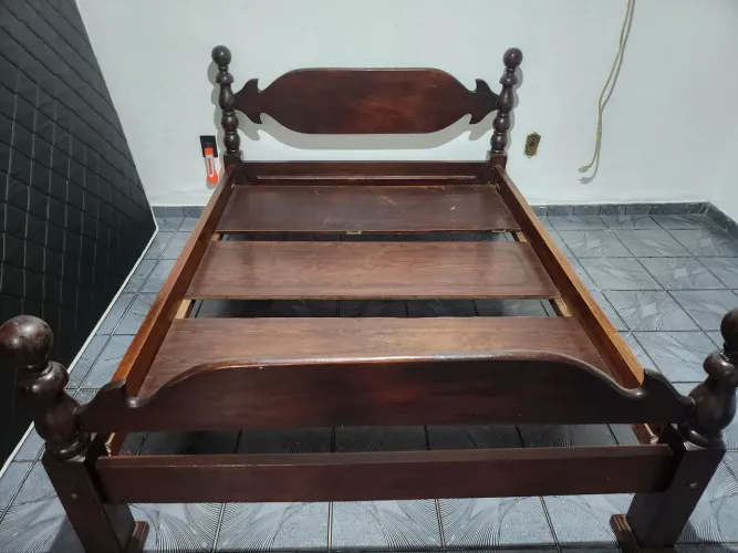 Jogo cama de casal madeira maciça !!!