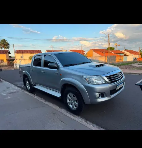 Toyota Hilux CD SR D4-d 4X4 3.0 TDI Dies Aut. 2015