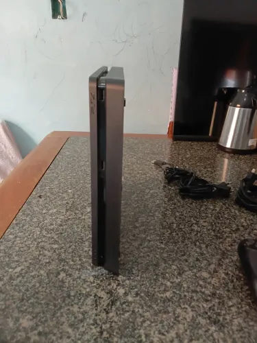 Vendo esse ps 4 com 1 controle em perfeito estado e pouco uso 1600!