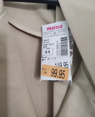 Casaco estilo sobretudo feminino