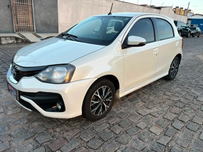 Toyota Etios Platinum 1.5 Flex 16V 4P Aut. 2019
