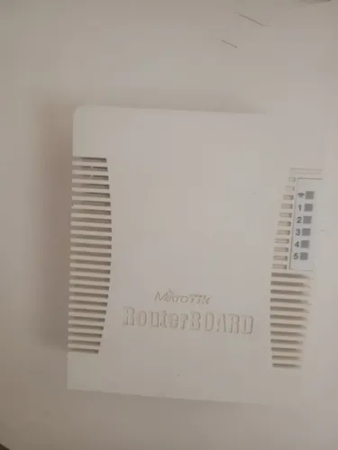 Roteador MikroTik RB951Ui-2HnD