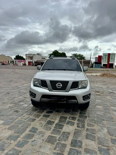 Vendo frontier ano 2013 carro bem conservado 