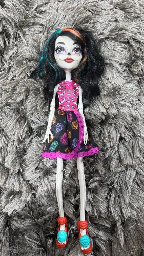 boneca Skelita Calaveras monsther high