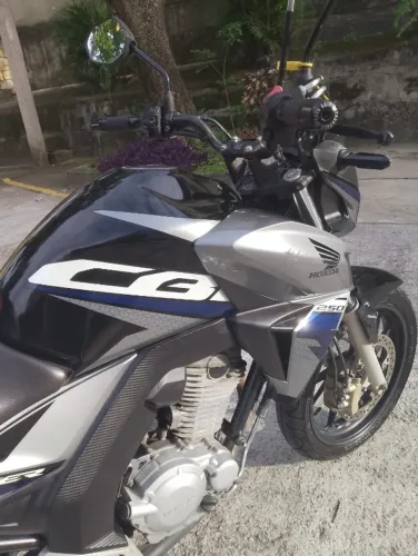 Honda CB 250F CBS TWISTER 2019 flex
