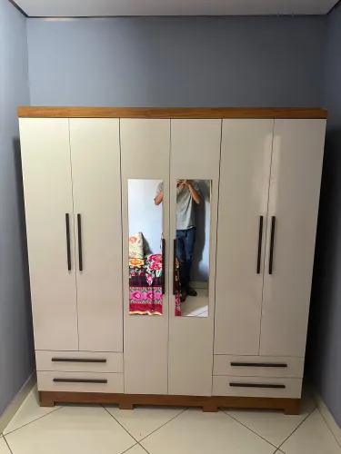 GUARDA ROUPA 