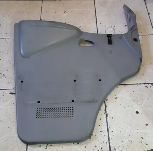 Forro De Porta Dianteira Esquerda Renault Master 2008