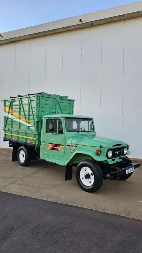 Toyota Band.Picape Chassi Curto Diesel 1981