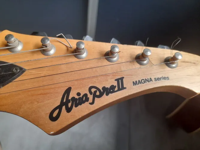 Guitarra Ária Pro 2