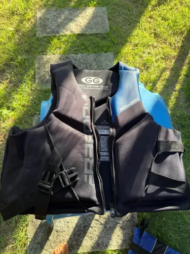 Colete salva vidas neoprene Sea-Doo GG.