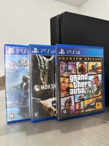 PS4 SLIM MAIS 3 JOGOS ORIGINAIS MIDIA FISICA