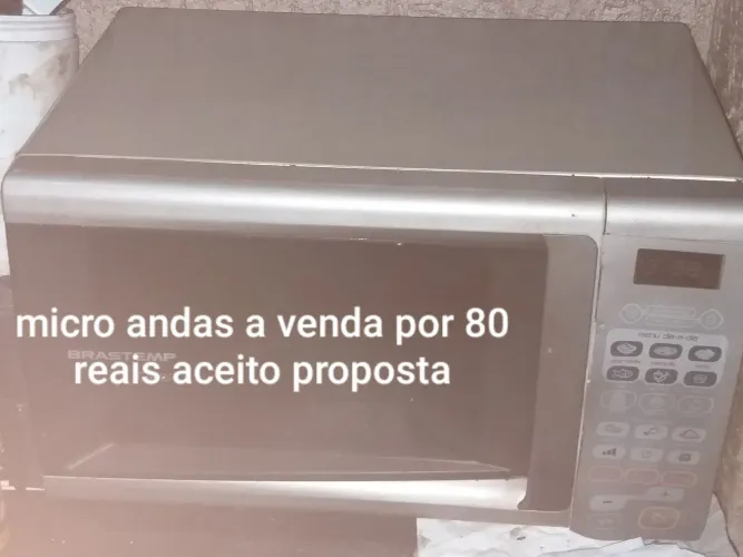 Vendo micro ondas por 80 reais aceito proposta