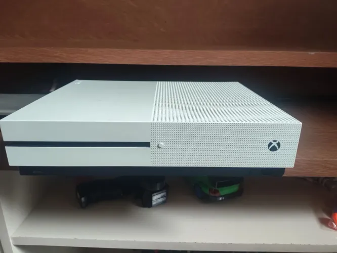 XBOX ONE S
