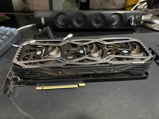 Placa de Vídeo RTX 3070 8GB GDDR6 (Triple Fan) - Impecável!
