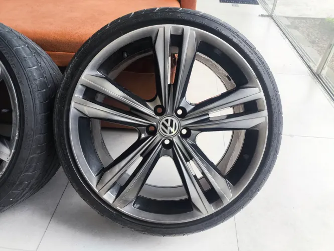 Vendo rodas 19 pneus 225/35