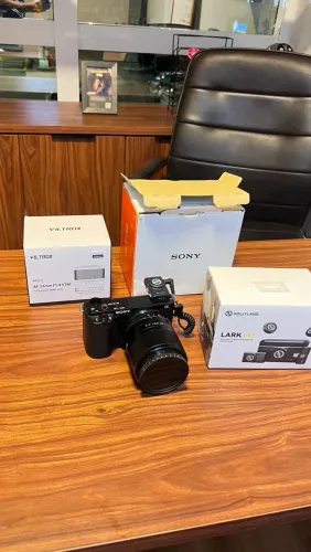 Câmera Sony ZV-E10 + lente VILTROX 23mm