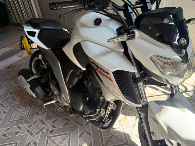 FAZER 250 2018