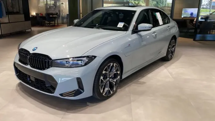 BMW 320I A 2.0 TB M Sport Activeflex 16V 4P 2026