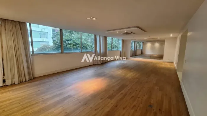 Leblon | Apartamento 4 quartos, sendo 1 suite