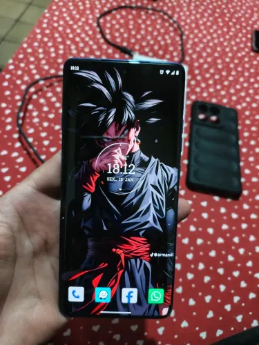 Edge 60 pro impecável 2 meses de uso. Nota caixa . Paguei 2700. Vendo por 2200