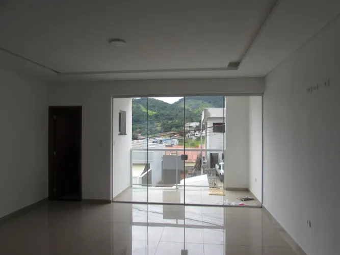 Casa Sobrado no br manacás ao lado faex em Extrema MG