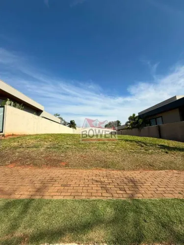 Terreno à venda, 678 m² por R$ 680.000 - Villa Dumont - Bauru/SP