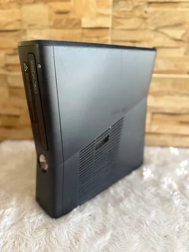 Xbox 360 Slim (Para Conserto ou Peças) Faço envio
