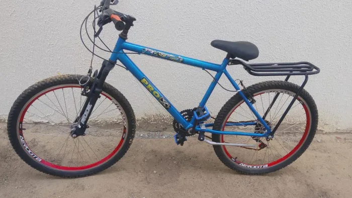 Vende bicicleta nova pouco usada de macha