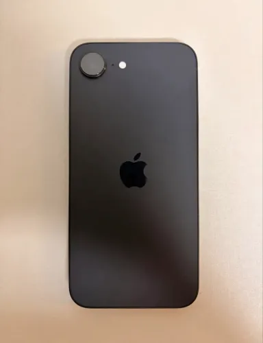 iPhone 16e 128GB - Impecável - Bateria 96% - Sem Riscos