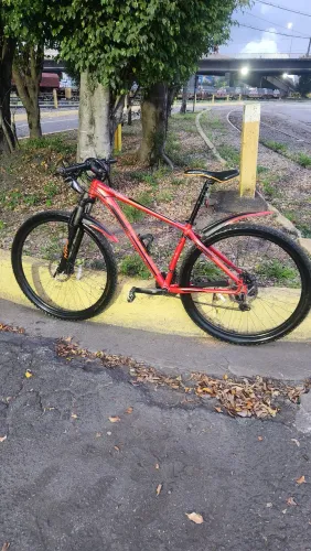 Vendo Mountain Bike Groove Hype (Aro 29) - Excelente Estado e Com Upgrades!