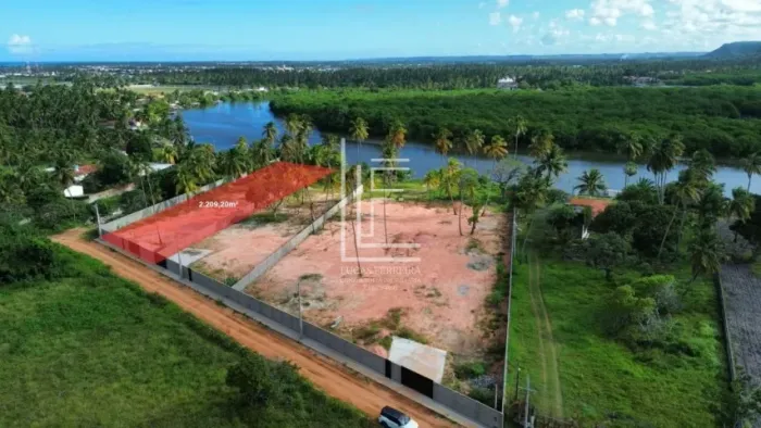 Terreno amplo e beira de lagoa com 2.209,20m² na Ilha de Santa Rita, Marechal Deodoro - AL