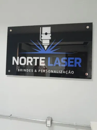Placas, letra caixa, logomarca 3D, plotagem, toldos, revestimentos 