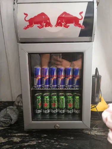 Frigobar red Bull