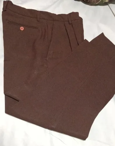Calça masculina social n.42 cor marrom.