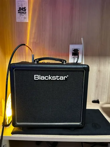 Amplificador Blackstar HT-1 combo