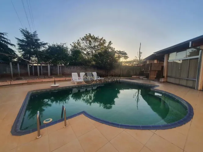 Chácara para venda com 2500 m² e 4 quartos em Real Village, Piratininga - SP