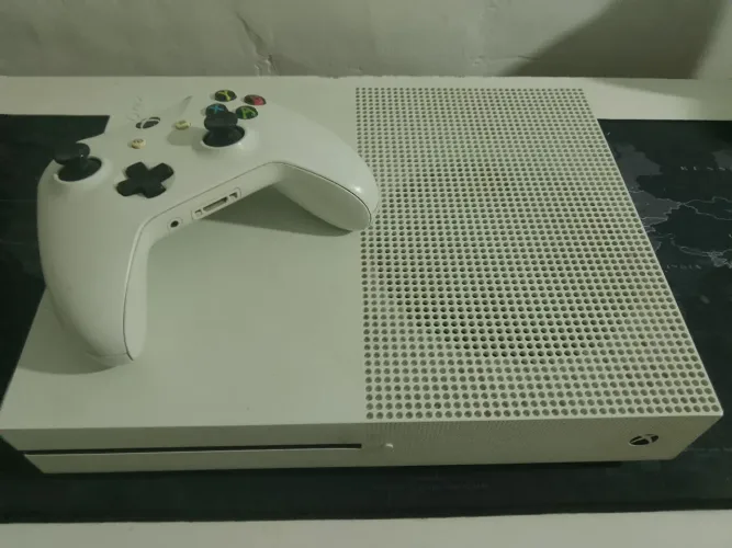Xbox One S