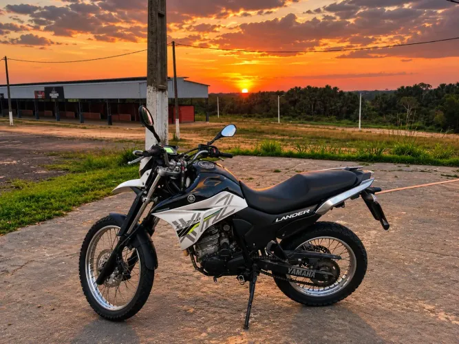 Yamaha Lander 250 ABS