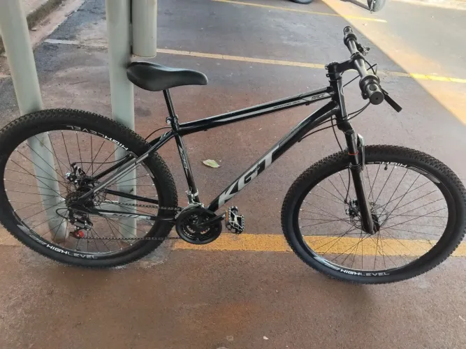 Bicicleta aro 29 pouco usada