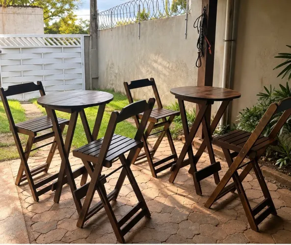 Conjunto Mesa Alta Bistrô Redonda + 2 Cadeiras