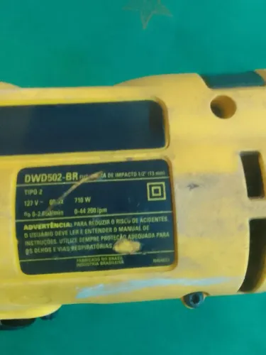 Vendê se furadeira de impacto Dewalt tipo 2 127v 60 /710w