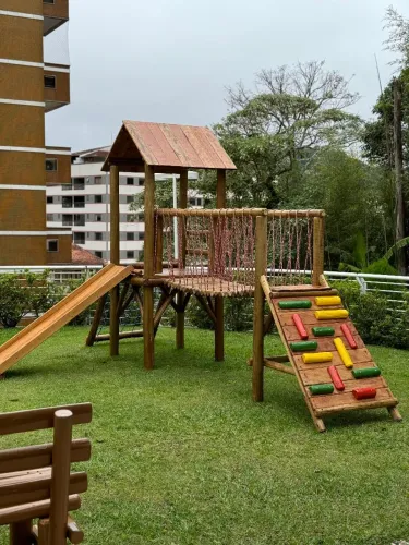 Playgrounds de qualidade, segurança e acabamento impecável.