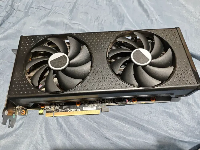 Troco RX 7600 XT 16GB por placa inferior + volta