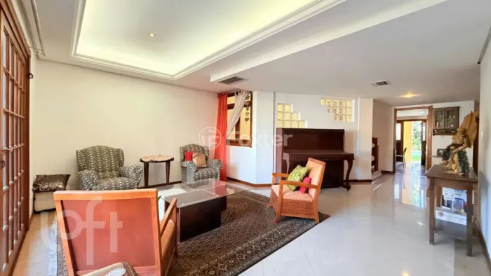 Casa à venda Rua Chile, Jardim Botânico - Porto Alegre